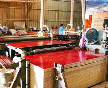 弘獅建筑模板生產設備介紹 弘獅建筑模板生產設備介紹